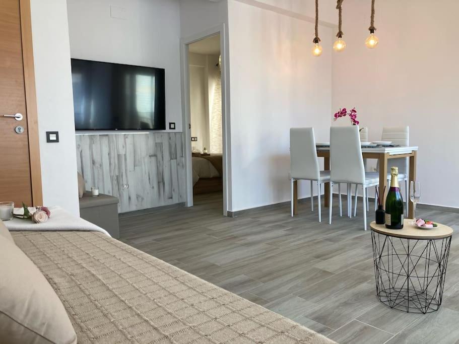 Coqueto Apartamento De Playa Con Piscina Y Terraza Valencia Bagian luar foto