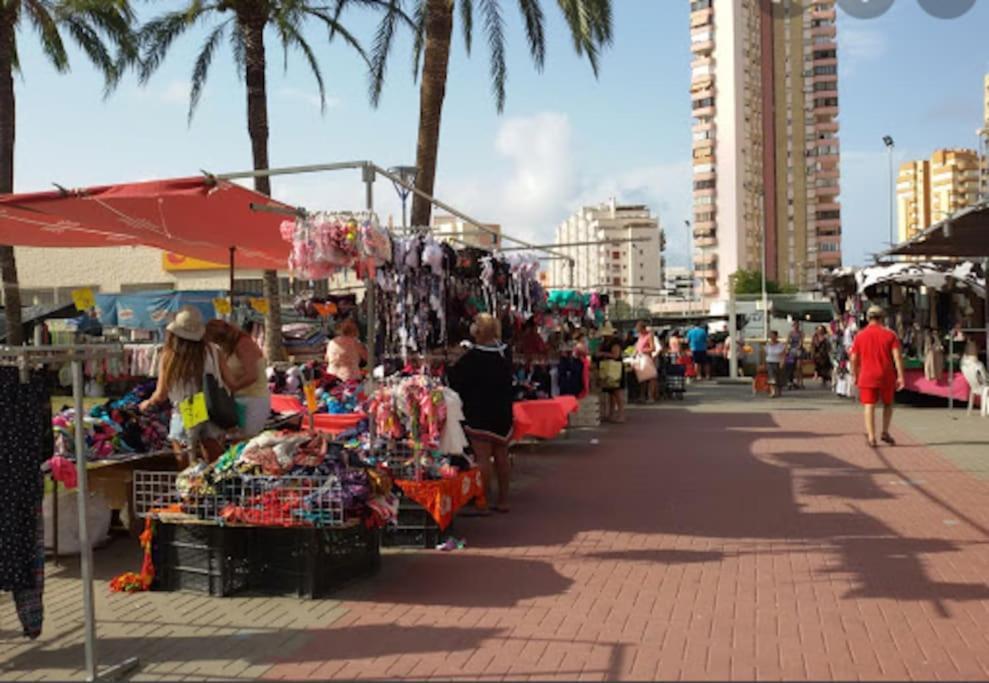 Coqueto Apartamento De Playa Con Piscina Y Terraza Valencia Bagian luar foto
