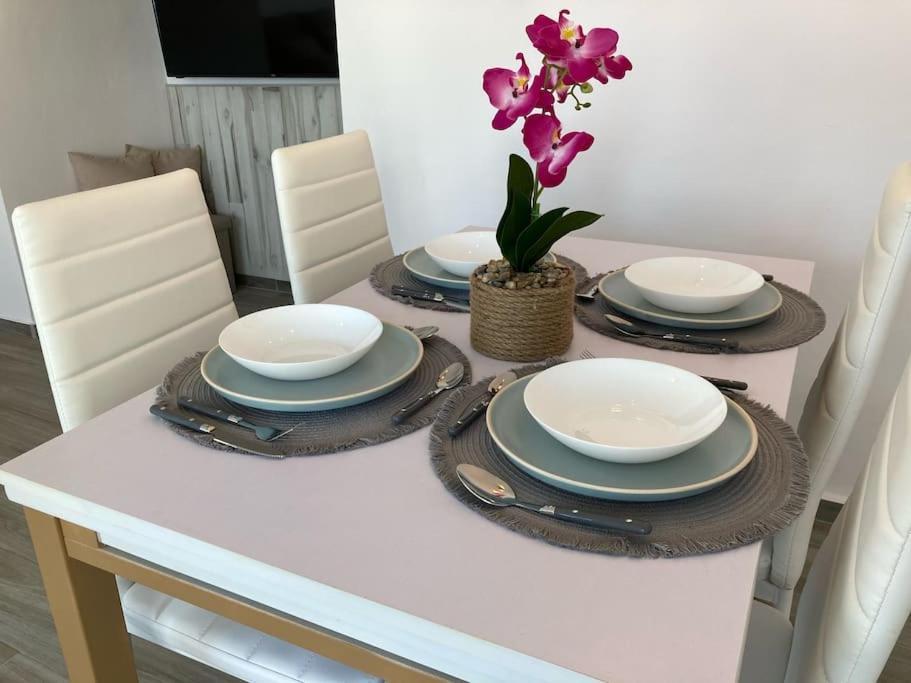Coqueto Apartamento De Playa Con Piscina Y Terraza Valencia Bagian luar foto