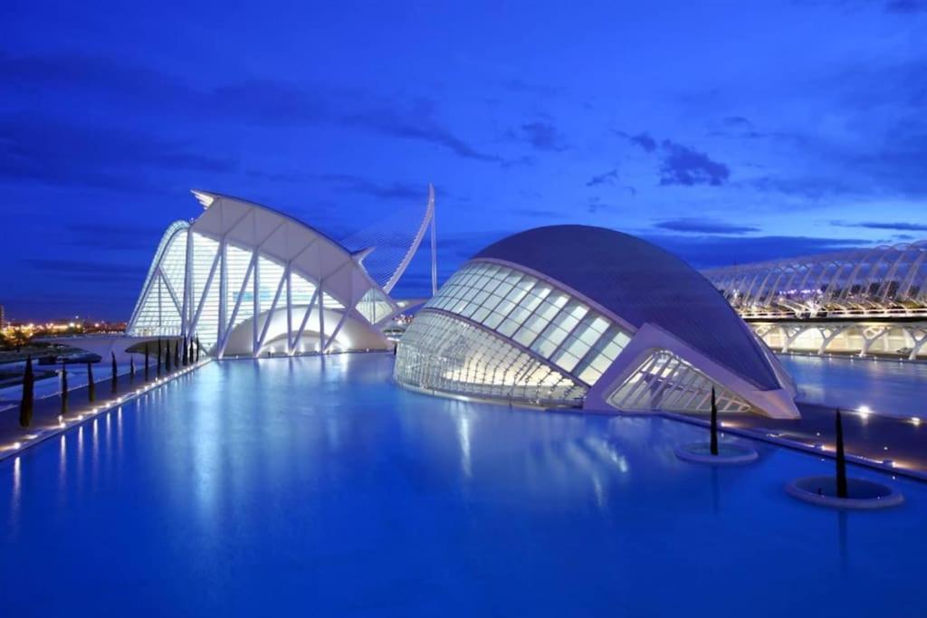 Coqueto Apartamento De Playa Con Piscina Y Terraza Valencia Bagian luar foto