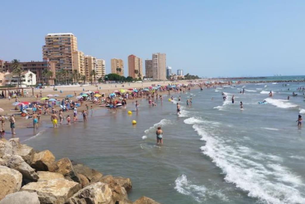 Coqueto Apartamento De Playa Con Piscina Y Terraza Valencia Bagian luar foto